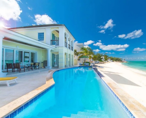 Nassau beachfront rental, luxury villa for rent in Bahamas.