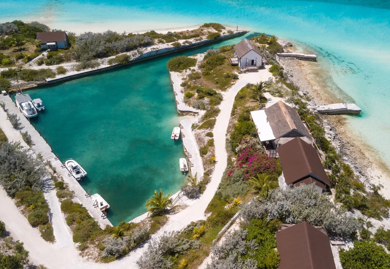 Private Island luxury rental, holiday villas for rent in Bahamas.